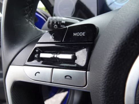 Used 2023 Hyundai Elantra SEL w/ Convenience Package FWD image 15