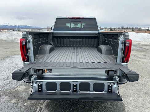 New 2026 GMC Sierra 3500 Denali w/ Denali Reserve Package AWD/4WD image 14