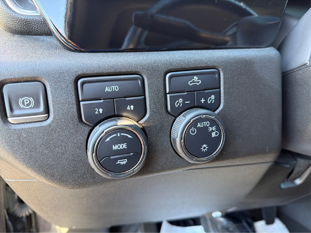 Used 2024 Chevrolet Silverado 1500 LT AWD/4WD image 15