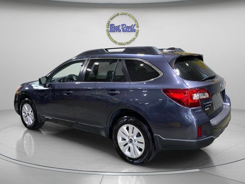 Used 2017 Subaru Outback 2.5i Premium AWD/4WD image 3