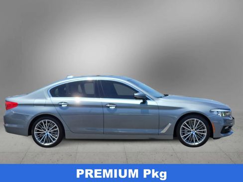 Used 2017 BMW 530i RWD image 9
