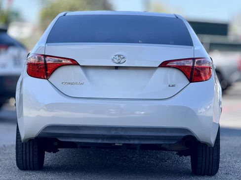 Used 2018 Toyota Corolla LE image 8
