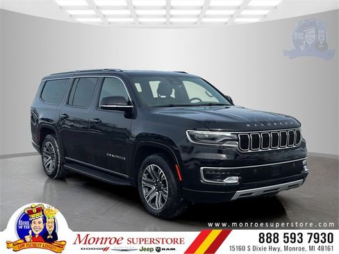 Used 2024 Jeep Wagoneer L Series II w/ Flexible Seating Group image 1