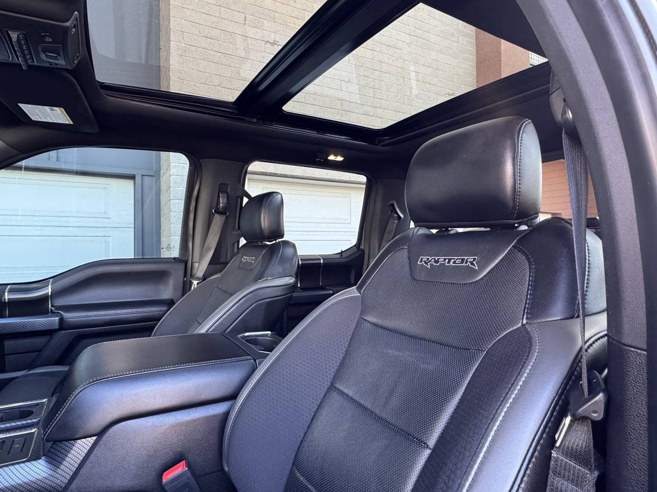 Used 2020 Ford F150 Raptor w/ Equipment Group 802A Luxury AWD/4WD image 21