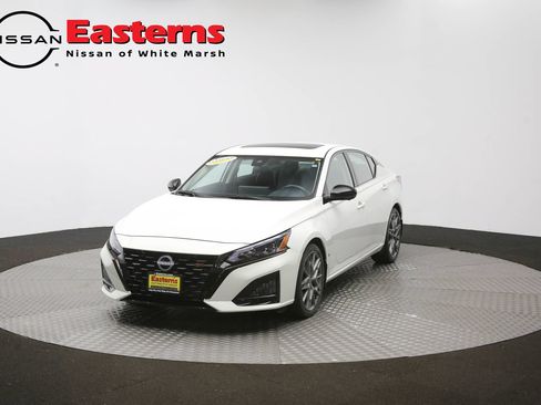 Used 2023 Nissan Altima 2.0 SR FWD image 53