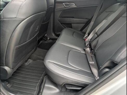Used 2024 Kia Sportage EX FWD image 10