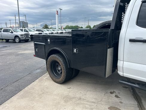 Used 2023 Ford F350 XL AWD/4WD image 2