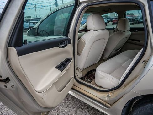 Used 2009 Chevrolet Impala LT FWD image 16