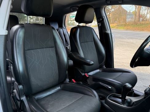 Used 2019 Chevrolet Trax LT w/ LT Convenience Package image 20