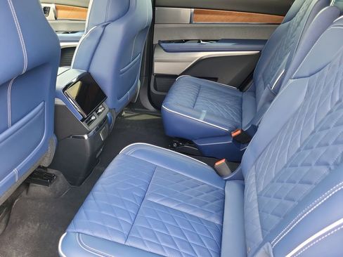 New 2026 Cadillac Vistiq Premium Luxury image 23