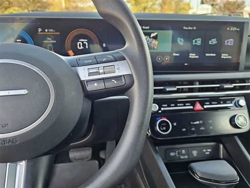 Certified 2025 Hyundai Santa Cruz SEL image 24