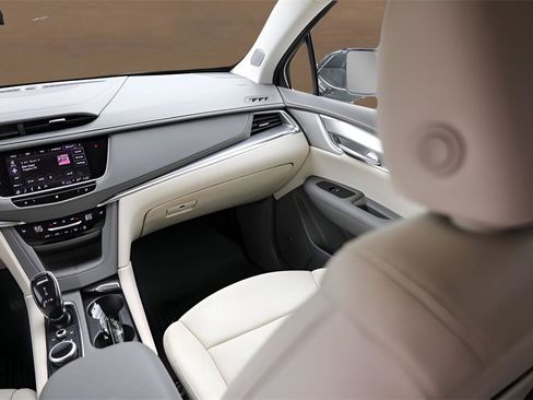 Used 2021 Cadillac XT5 Premium Luxury image 46