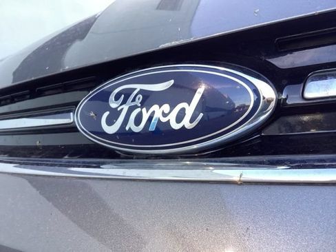 Used 2014 Ford Escape Titanium w/ Equipment Group 401A AWD/4WD image 4
