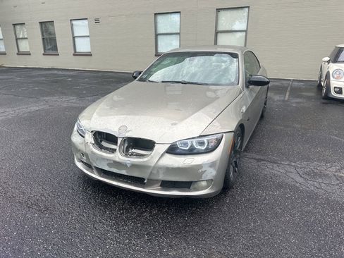 Used 2007 BMW 328i Convertible RWD image 2