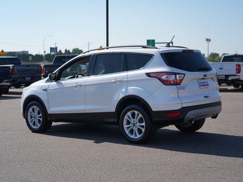 Used 2018 Ford Escape SE w/ SE Sync 3 Package AWD/4WD image 5