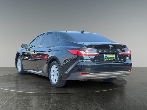 Used 2025 Toyota Camry LE FWD image 7