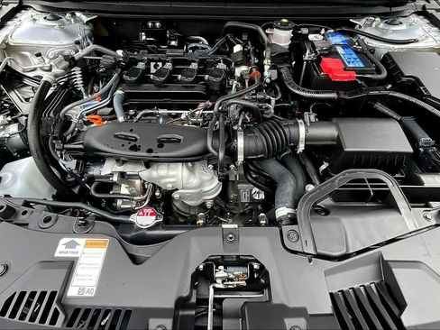 Used 2025 Honda Accord SE image 28