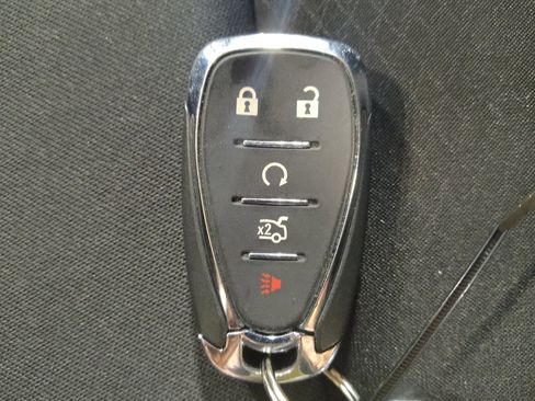 Used 2021 Chevrolet Malibu RS FWD image 32