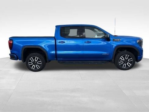 Used 2024 GMC Sierra 1500 AT4 w/ AT4 Premium Package AWD/4WD image 6