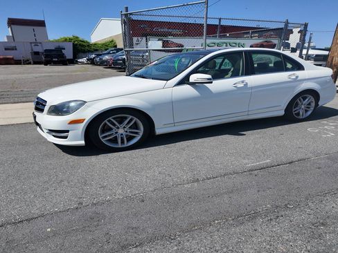 Used 2014 Mercedes-Benz C 300 4MATIC Sedan w/ Multimedia Package image 1