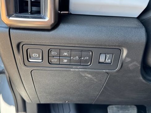 Used 2025 GMC Hummer EV 3X AWD/4WD image 19