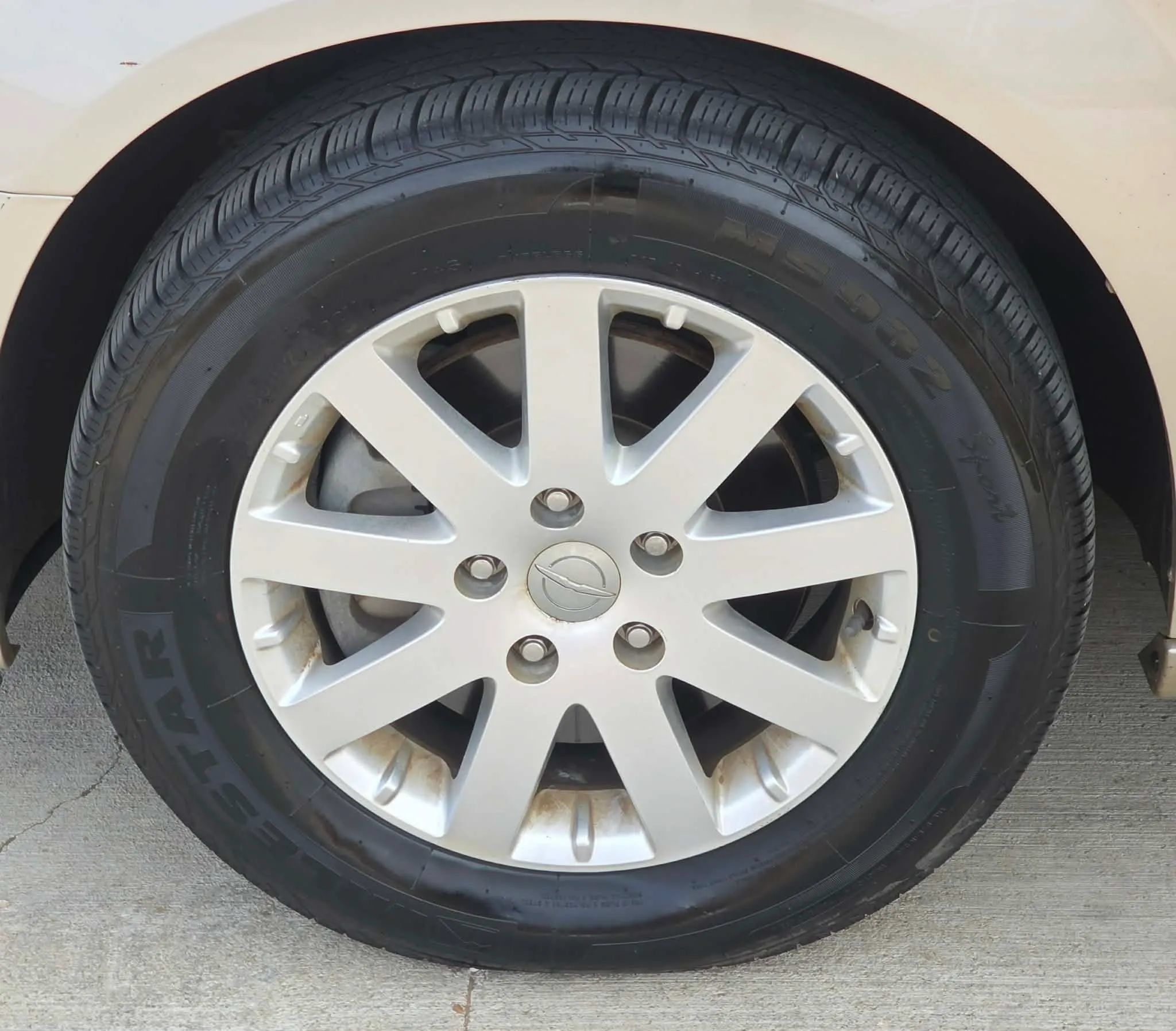Used 2014 Chrysler Town & Country Touring FWD image 28