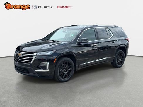Used 2023 Chevrolet Traverse Premier FWD image 7