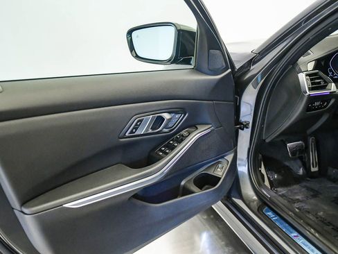 Certified 2022 BMW 330i Sedan w/ M Sport Package image 23