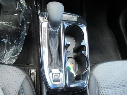 Used 2025 Chevrolet Trax LT w/ Driver Confidence Package FWD image 25