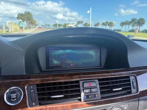 Used 2009 BMW 328i Convertible image 21