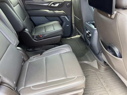 Used 2022 GMC Yukon Denali w/ Denali Ultimate Package AWD/4WD image 24