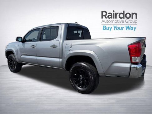 Used 2017 Toyota Tacoma SR5 w/ Tow Package AWD/4WD image 5