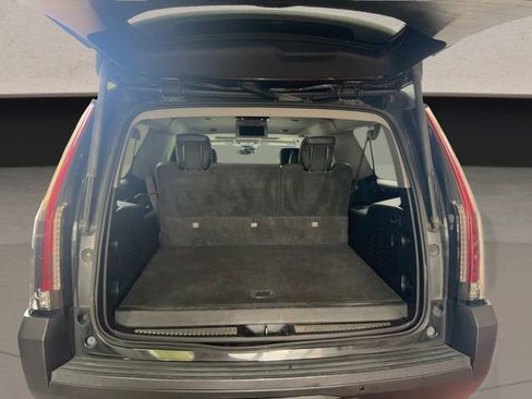 Used 2015 Cadillac Escalade ESV Luxury image 4
