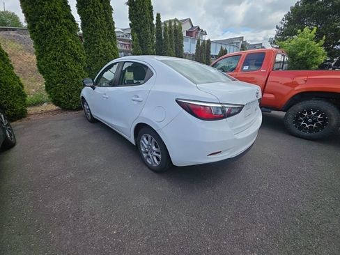 Used 2018 Toyota Yaris iA FWD image 4