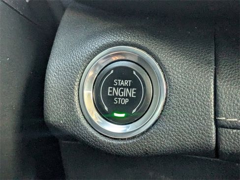 Used 2021 Buick Envision Essence w/ Technology Package I image 34