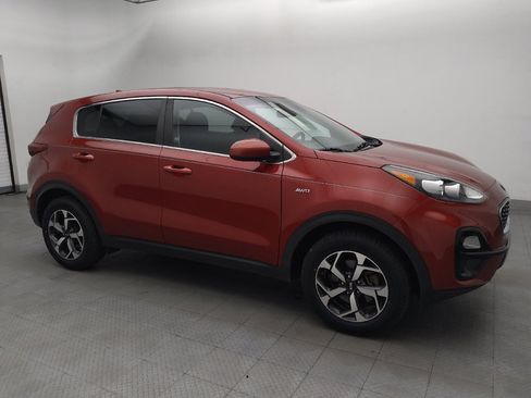 Used 2020 Kia Sportage LX AWD/4WD image 11