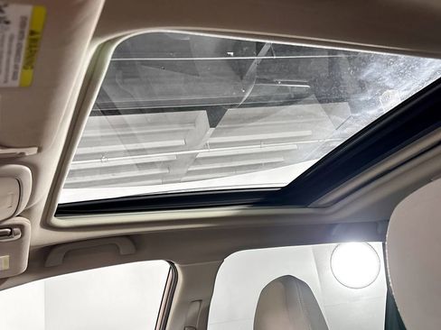 Used 2023 Subaru Forester Premium image 18