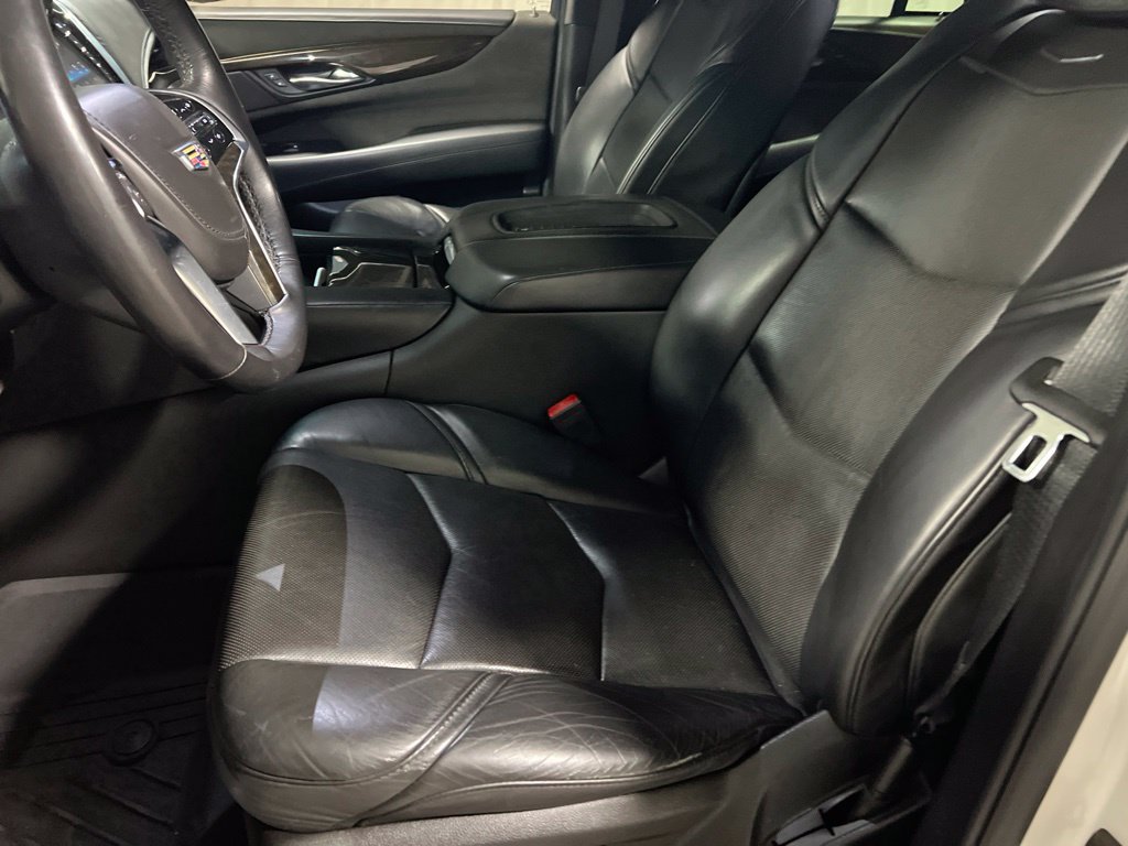 Used 2019 Cadillac Escalade Platinum AWD/4WD image 24