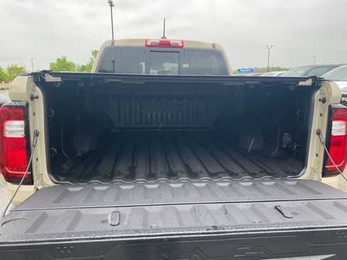 Used 2024 GMC Canyon AT4 w/ Canyon Safety Plus Package AWD/4WD image 15