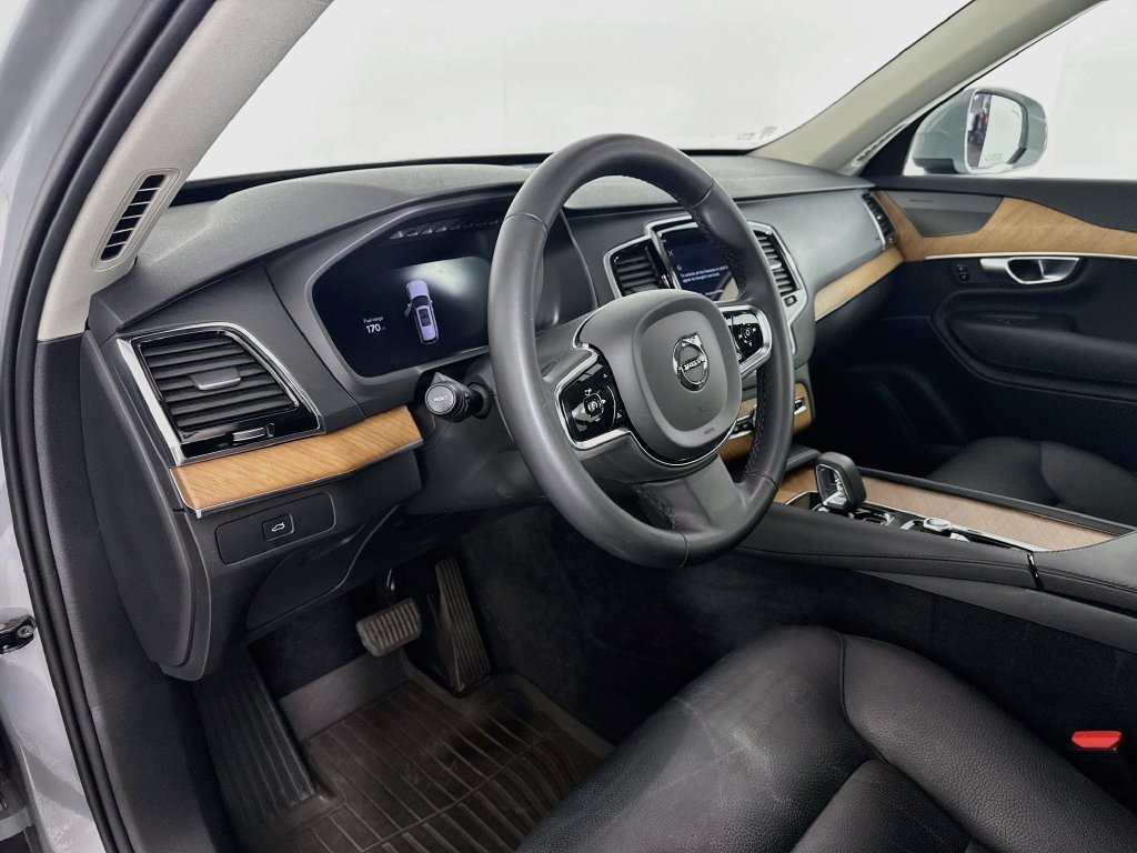 Used 2024 Volvo XC90 B6 Plus w/ Protection Package Premier AWD/4WD image 4