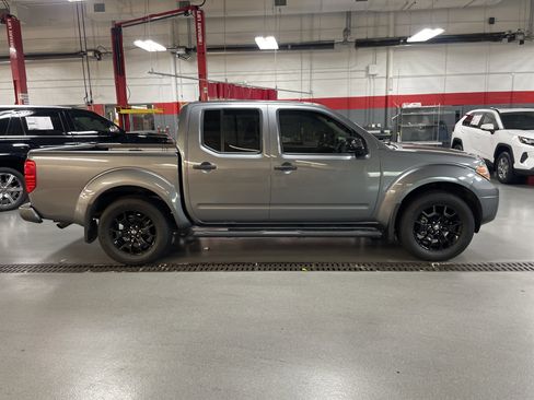 Used 2019 Nissan Frontier SV w/ Value Truck Package image 6