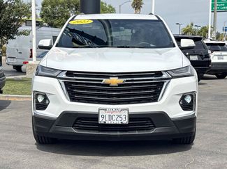 Used 2023 Chevrolet Traverse LT FWD video 2