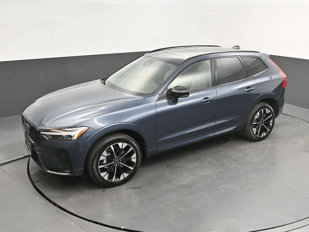 Certified 2026 Volvo XC60 B5 Plus AWD/4WD image 22