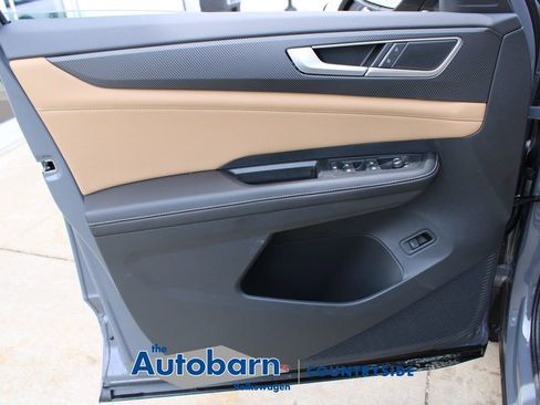 New 2026 Volkswagen Atlas Cross Sport SEL R-Line AWD/4WD image 9