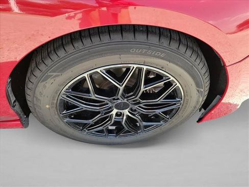 Used 2018 Honda Accord Sport image 10
