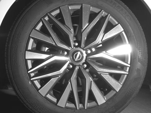 Used 2025 Nissan Altima 2.5 SV FWD image 12