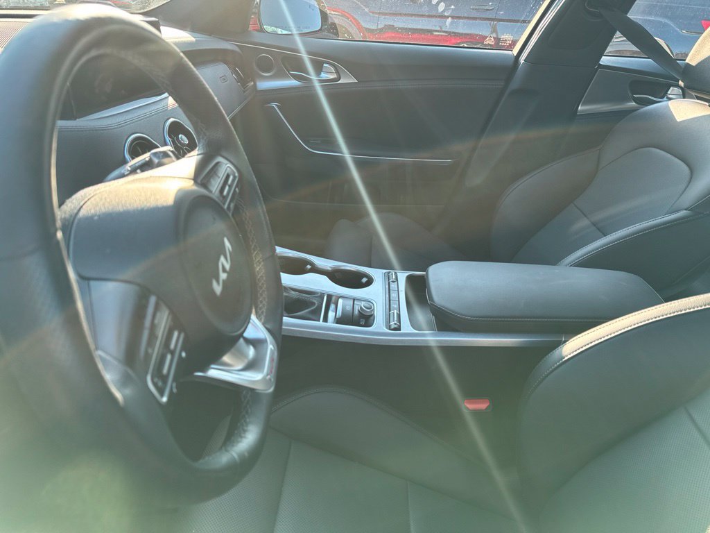 Used 2022 Kia Stinger GT1 AWD/4WD image 7