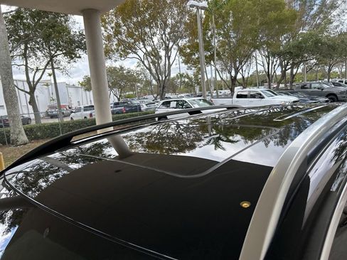 Used 2024 Mercedes-Benz GLE 450e 4MATIC image 15