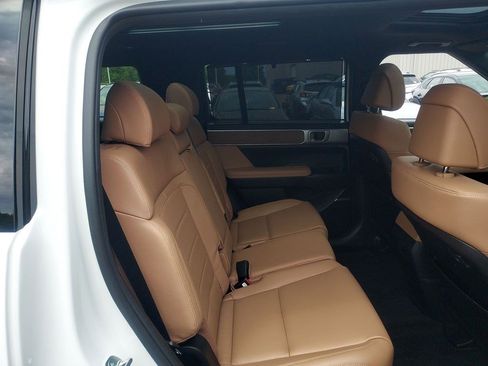 Used 2025 Hyundai Santa Fe Limited FWD image 31