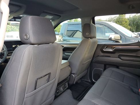 Used 2023 Chevrolet Silverado 1500 LT RWD image 10